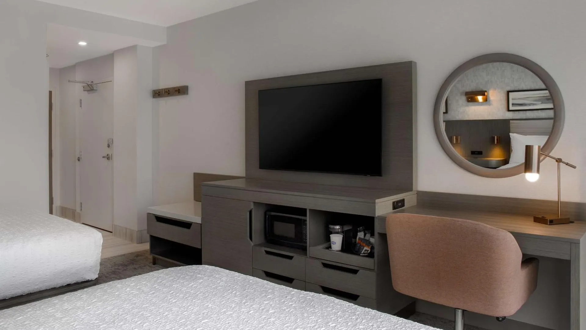 Hampton Inn By Hilton Winnipeg Downtown Otel